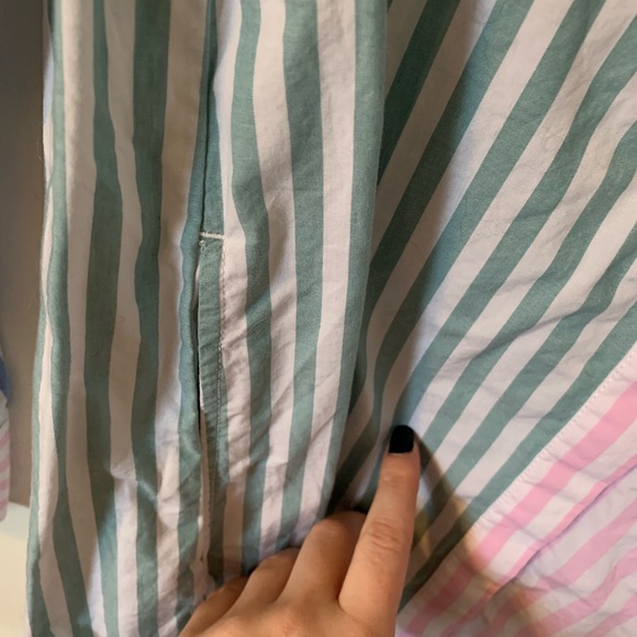 Lands End Pocketed Buttondown - Picture 3 of 4